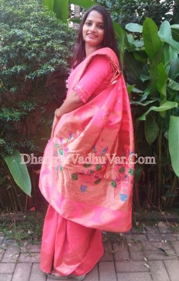 profile-photo profile-photo